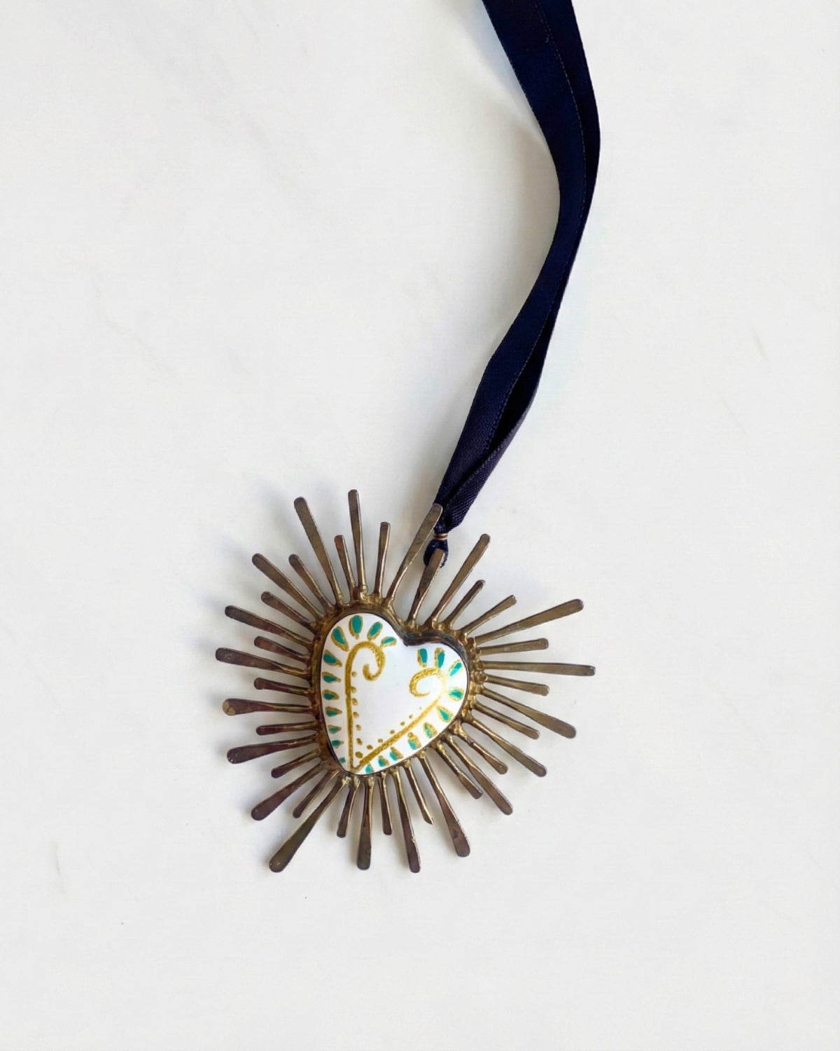 COLLAR CORASOL BLANCO