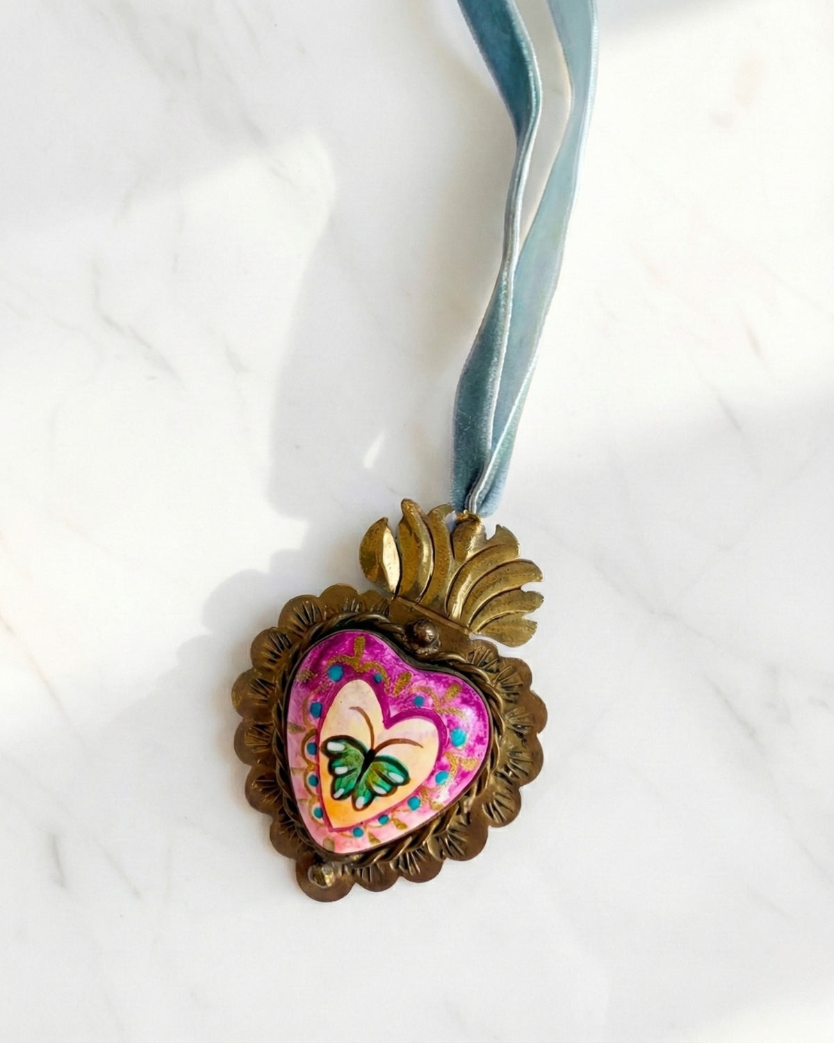 COLLAR SAGRADO TRADICIONAL MARIPOSA PASTEL CH