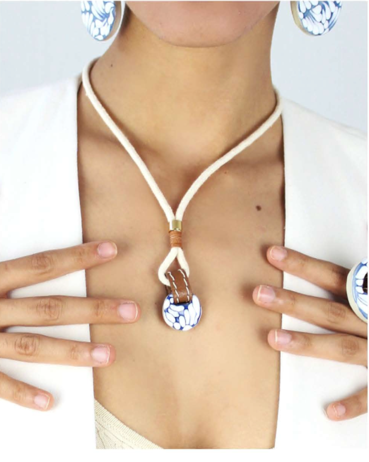 COLLAR CORDON BEIGE, CORDON PIEL Y CIRCULO TALAVERA